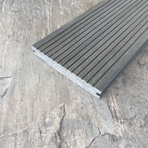 Террасная доска ДПК Solid Полнотелая 150х21 Серый от производителя  Latitudo по цене 880 р