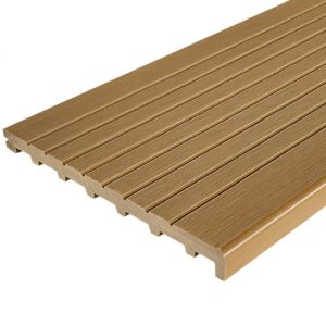 Ступень из ДПК Latitudo Step-320 Полнотелая Орех от производителя  Latitudo по цене 2 916 р